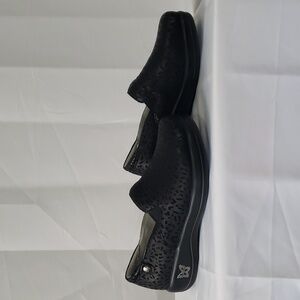Alegria by PG Lite work clogs 'not a cheetah'.Keli Size 37 Leather upper NWOT